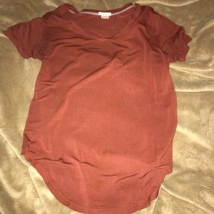burnt orange t- shirt